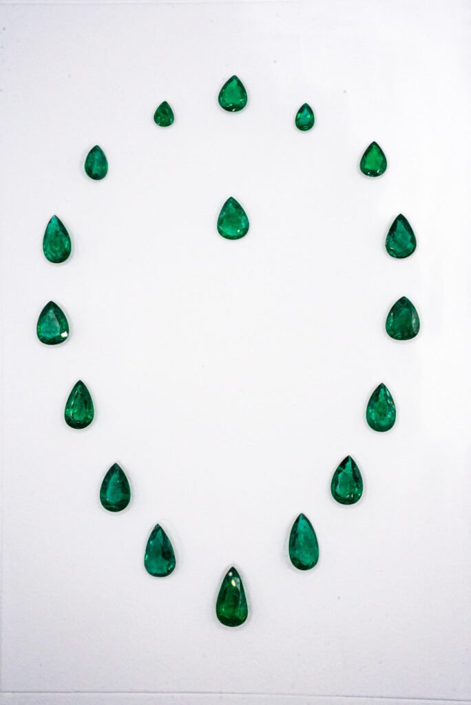Calibrated Gemstone Layouts for High-Jewelry Ateliers | Precision-Cut Sapphire and Ruby Suites Europe | Custom Gemstone Parcels Milan and Valenza | B2B Wholesale Precious Stone Matching | Artisan Jewelry Manufacturing Supplies | calibrated emerald gemstone leyouts | calibrated ruby gemstone leyouts